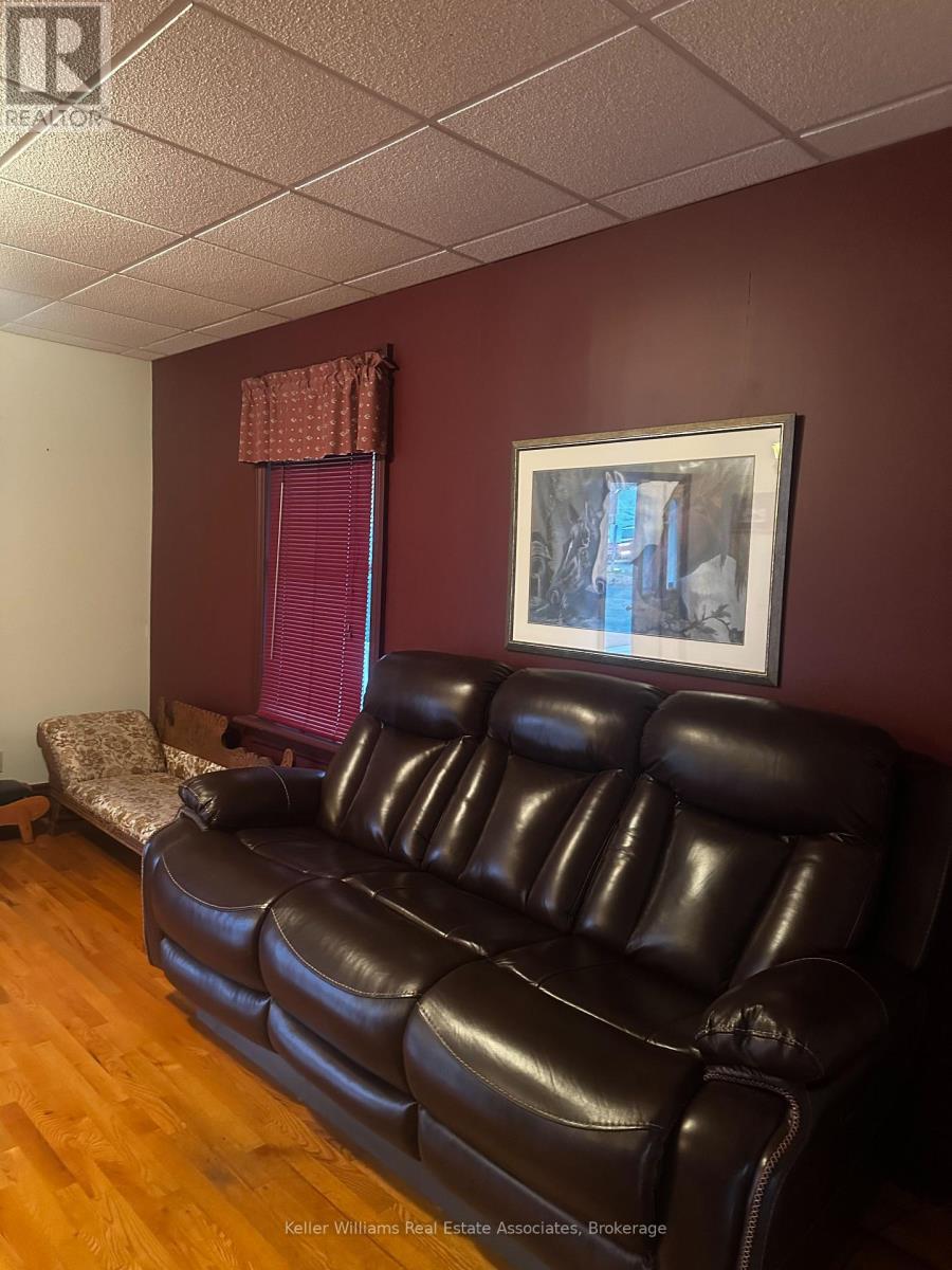 860 Muskoka Road South Road S, Gravenhurst (Muskoka (S)), Ontario  P1P 1K3 - Photo 8 - X11989664