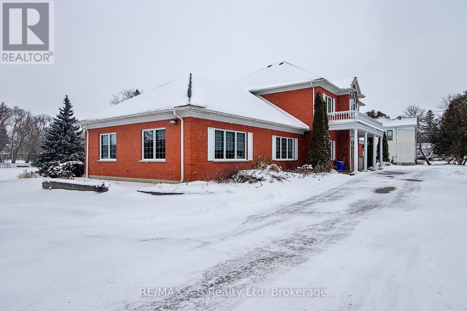 140 Foundry Street, Wilmot, Ontario N3A 2P7 - Photo 2 - X11992755
