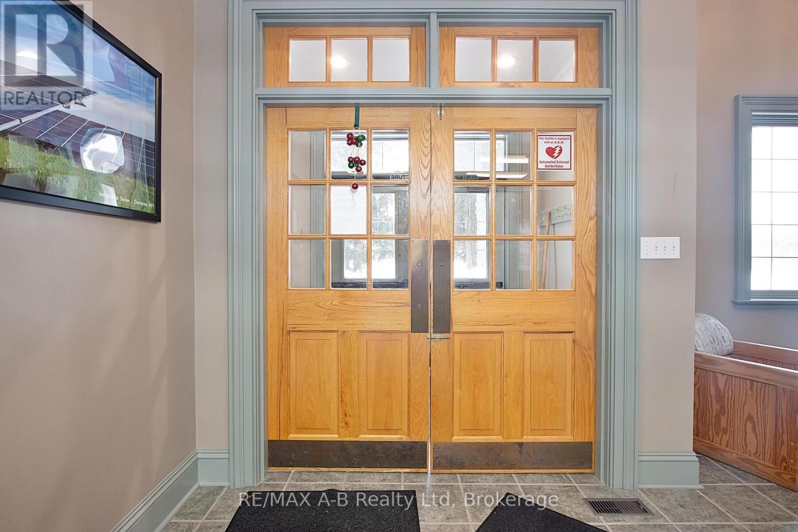 140 Foundry Street, Wilmot, Ontario N3A 2P7 - Photo 4 - X11992755