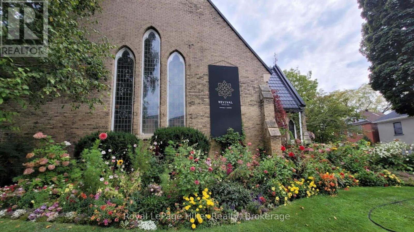 95 Waterloo St Street, Stratford, Ontario N5A 3M1 - Photo 1 - X11994602