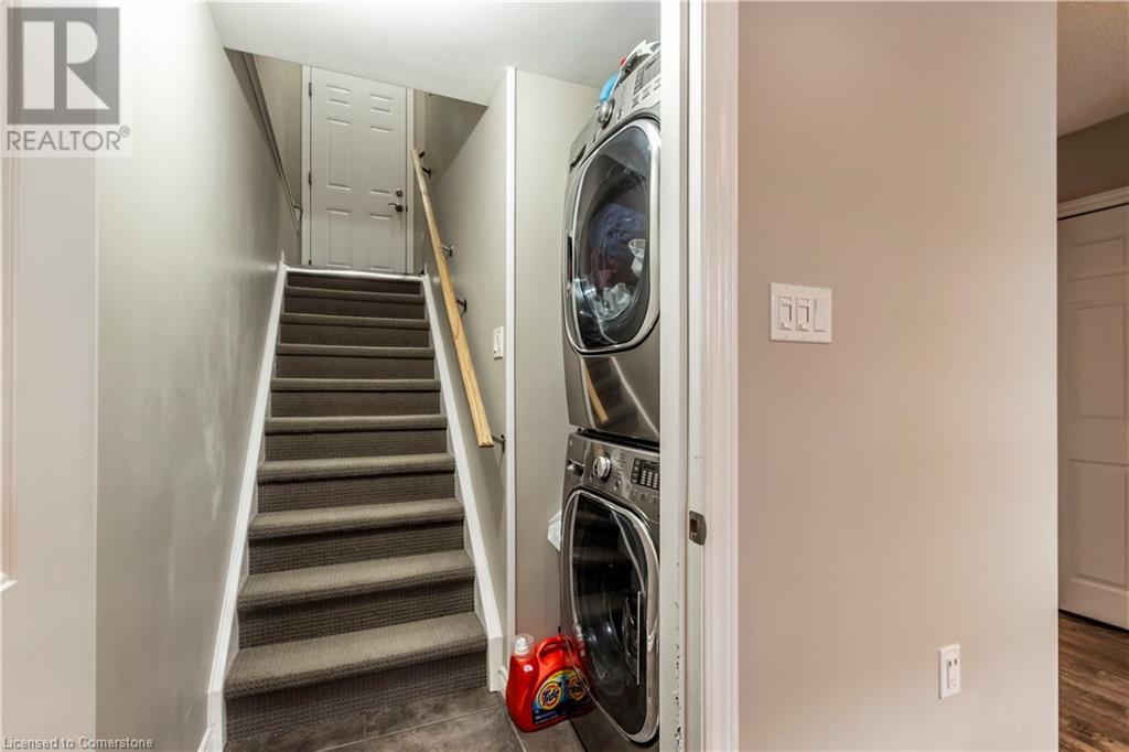 151 B Hardcastle Drive, Cambridge, Ontario  N1S 0A6 - Photo 3 - 40703844