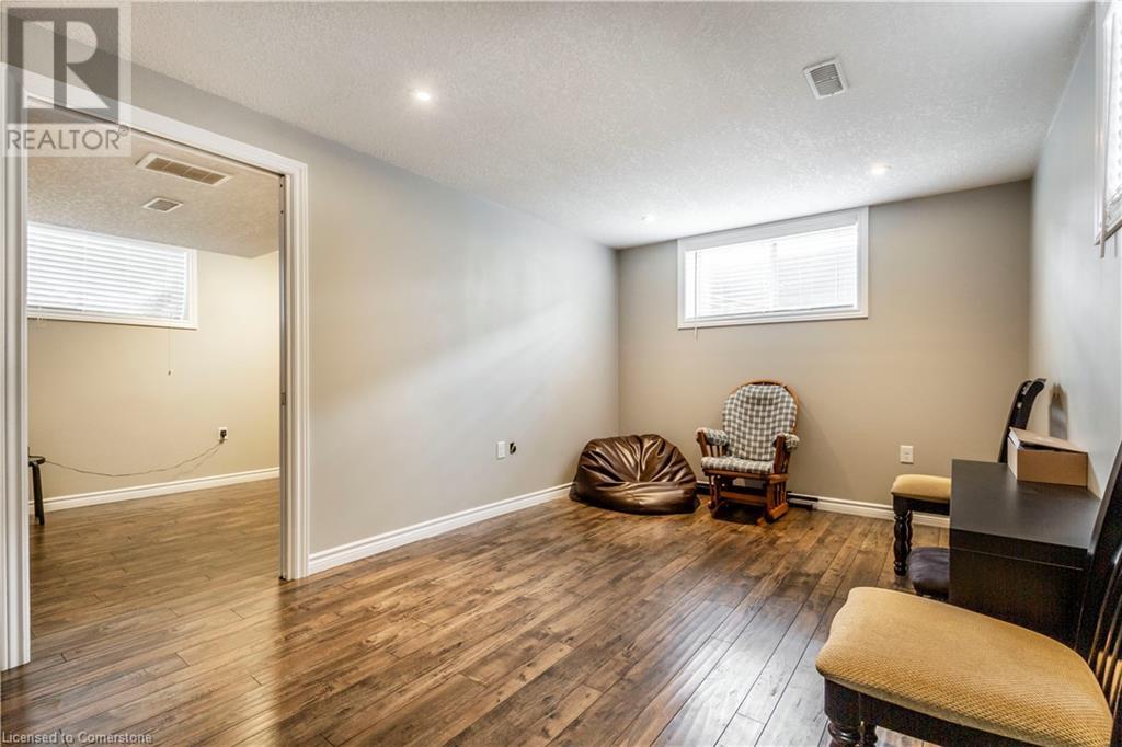 151 B Hardcastle Drive, Cambridge, Ontario  N1S 0A6 - Photo 4 - 40703844