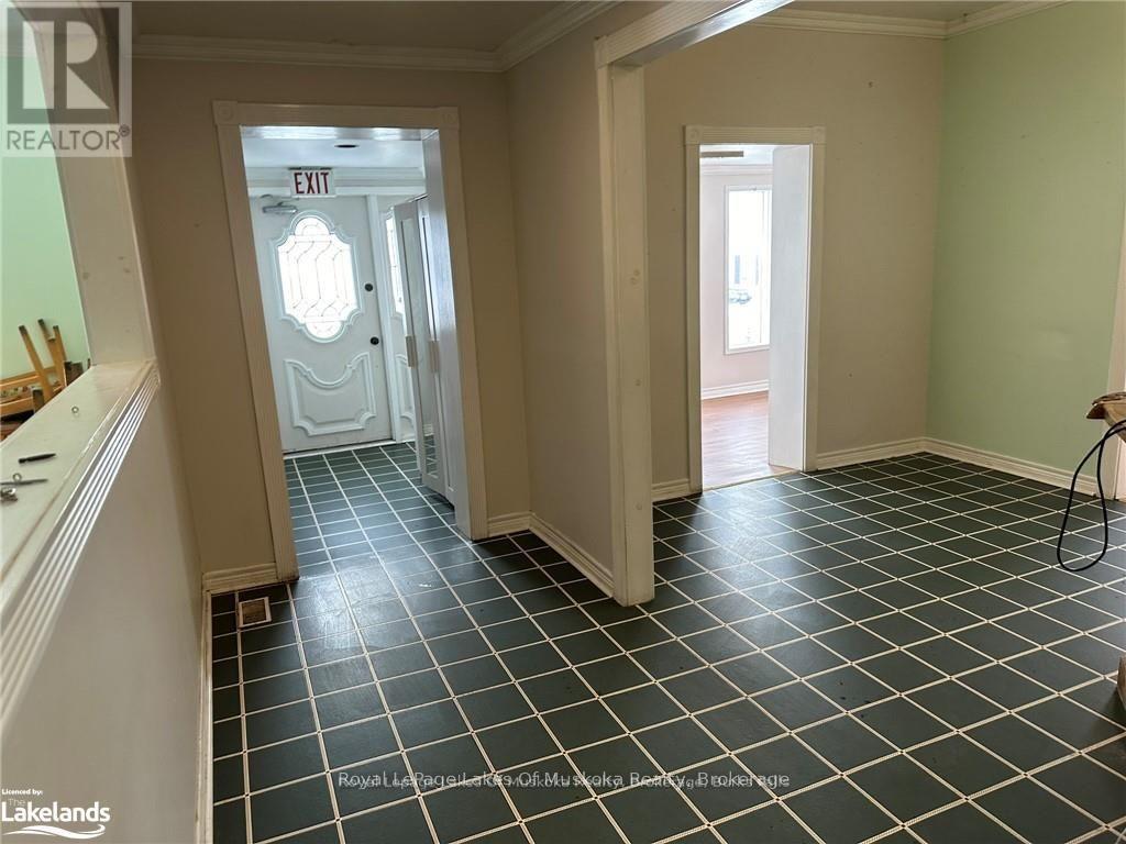 120 Ontario Street, Burk's Falls, Ontario  P0A 1C0 - Photo 4 - X12010374