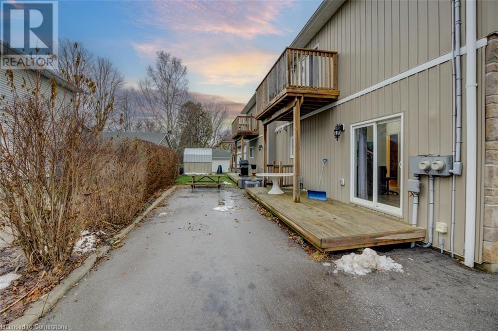 32 Church Street, New Hamburg, Ontario  N3A 1H9 - Photo 4 - 40704852