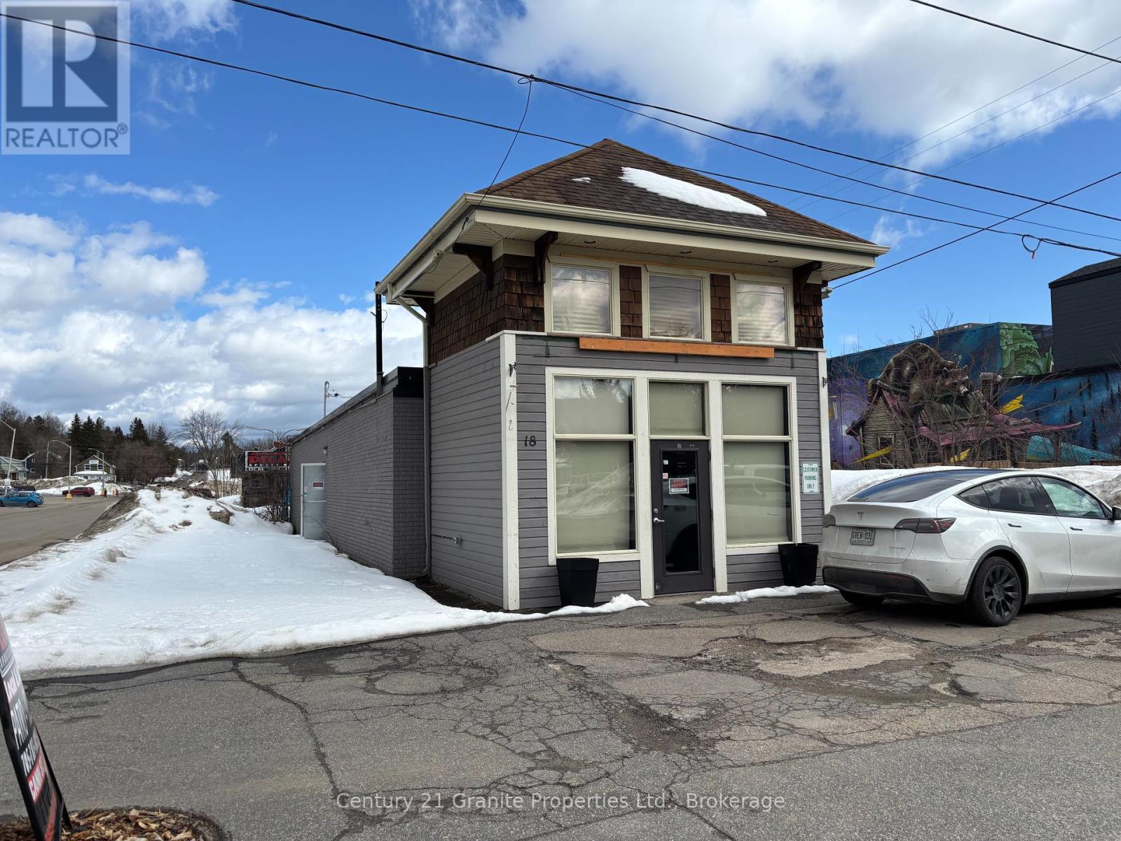18 John Street, Huntsville (Chaffey), Ontario P1H 1H2 - Photo 2 - X12016970