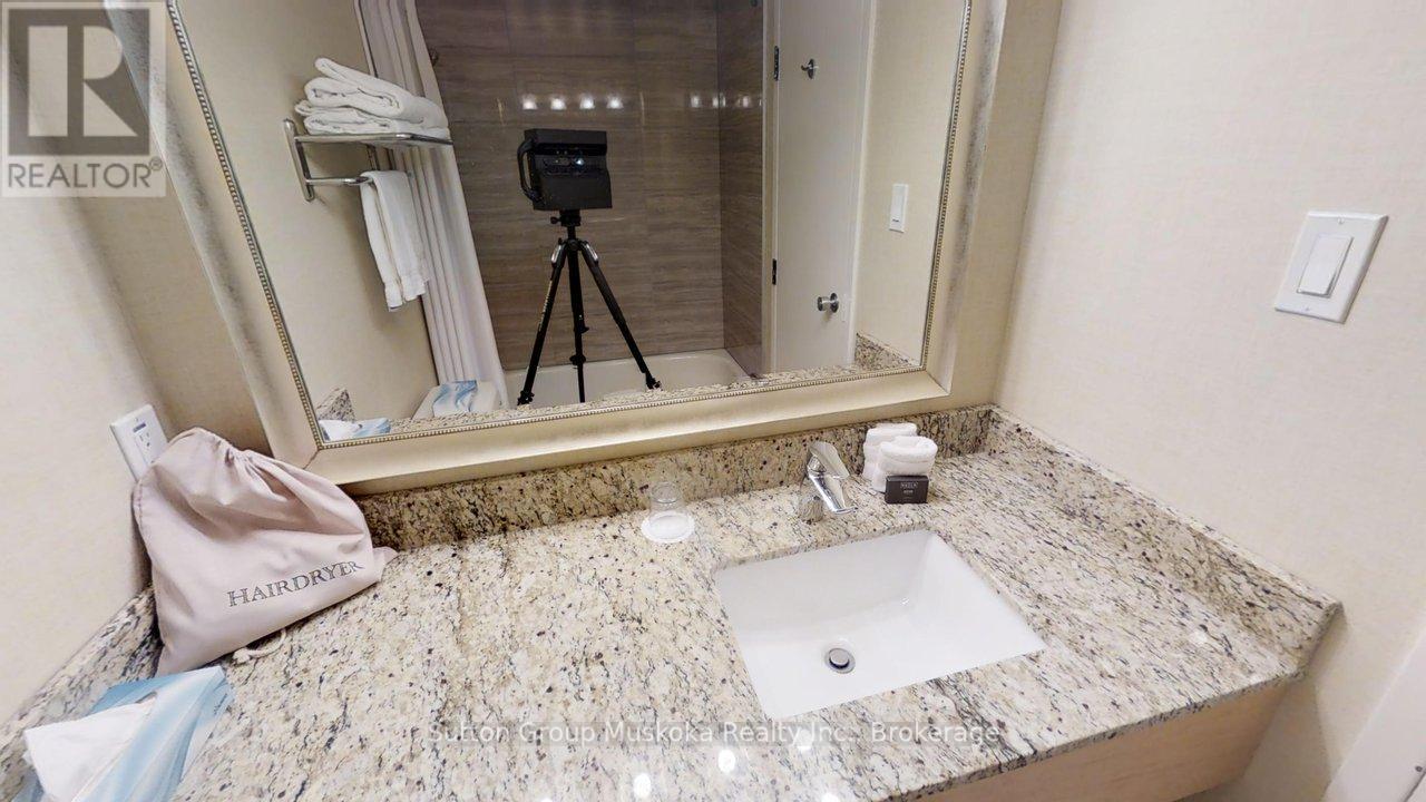 421 - 421 Bayshore - Deerhurst Drive, Huntsville (Chaffey), Ontario  P1H 2E8 - Photo 8 - X12018802