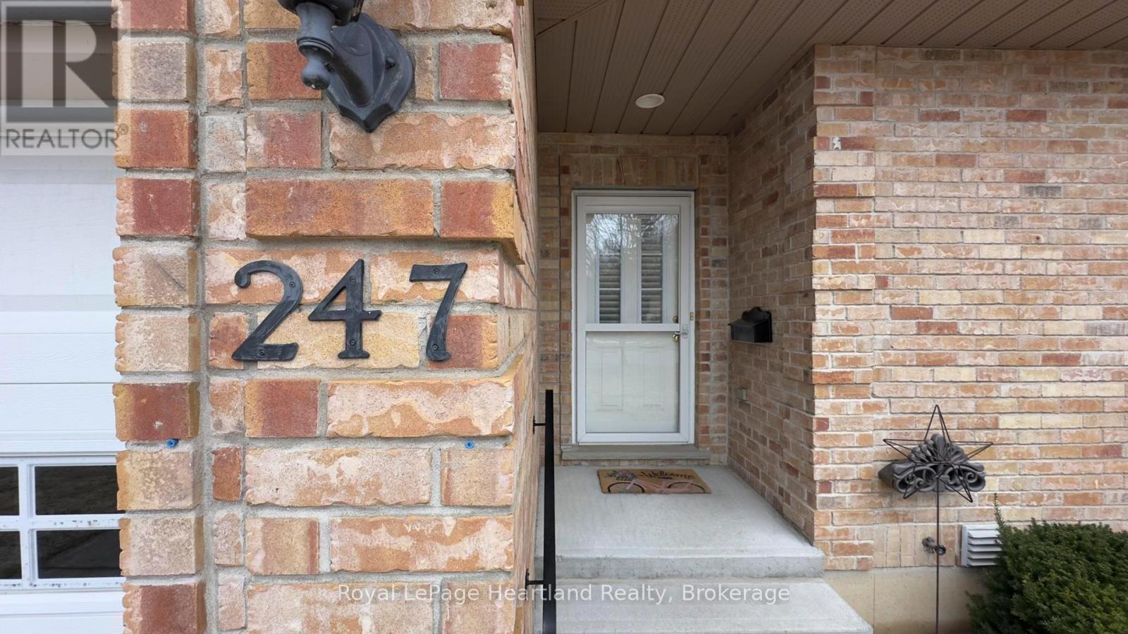 247 Martha Street, Goderich (Goderich (Town)), Ontario  N7A 3B4 - Photo 2 - X12023305