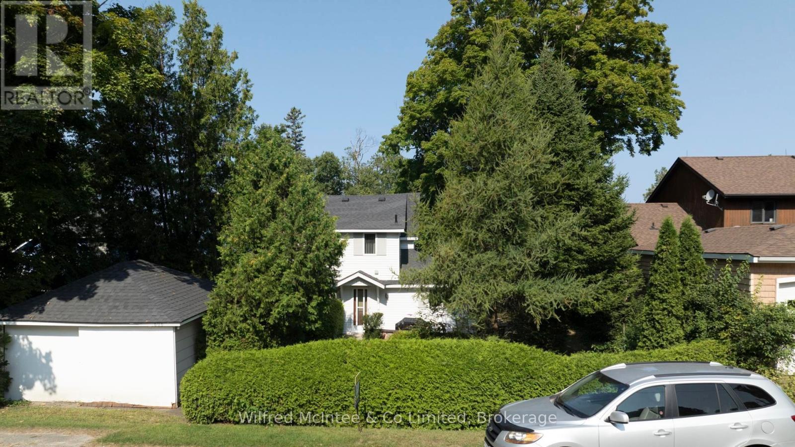 606 Izzard Road, Saugeen Shores, Ontario  N0H 2C5 - Photo 1 - X12026208