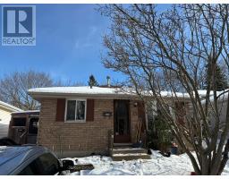 75 CLEVELAND PLACE, london south (south j), Ontario