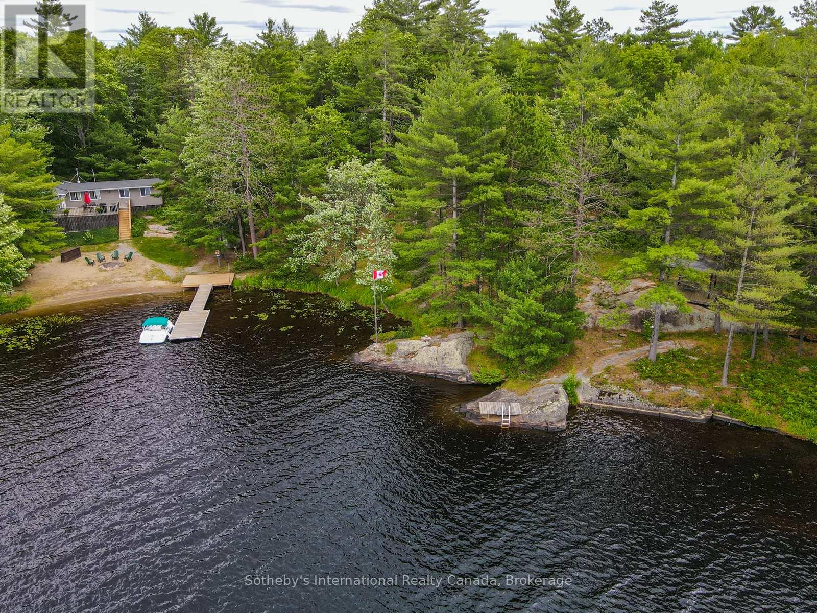 1040 Kahshe Lake, Gravenhurst (Morrison), Ontario  P0E 1G0 - Photo 22 - X12029594