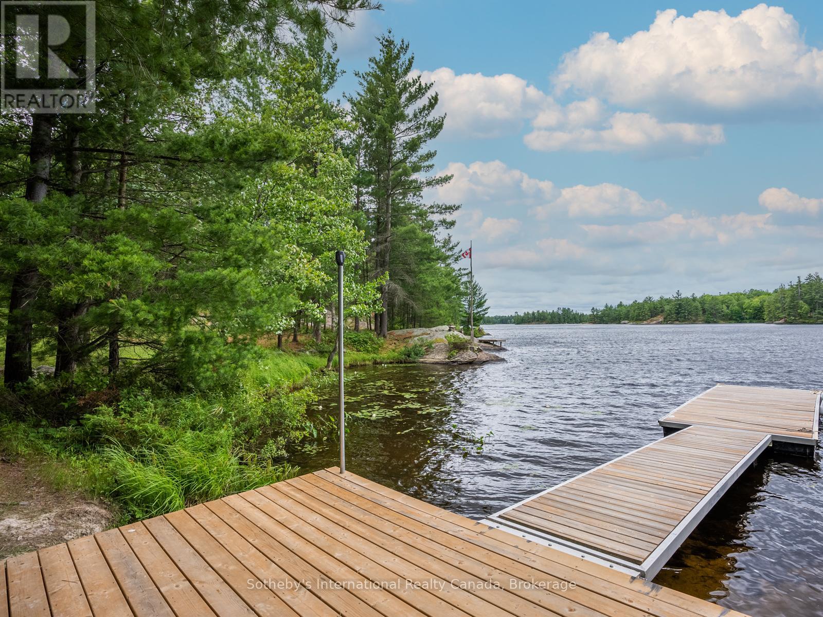 1040 Kahshe Lake, Gravenhurst (Morrison), Ontario  P0E 1G0 - Photo 4 - X12029594