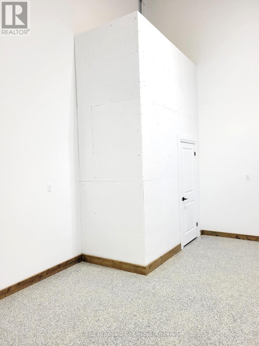 Unit 101, Durham - 185 Elizabeth Street E, West Grey, Ontario  N0G 1R0 - Photo 7 - X12031070