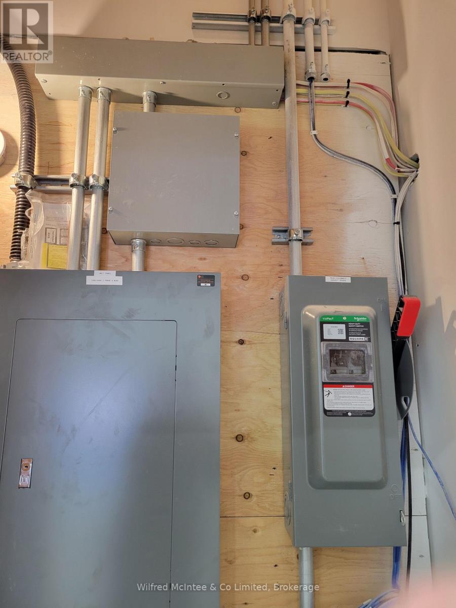 Unit 101, Durham - 185 Elizabeth Street E, West Grey, Ontario  N0G 1R0 - Photo 9 - X12031070