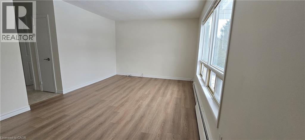 23 Rutherford Drive Unit# B, Kitchener, Ontario  N2A 1P8 - Photo 2 - 40809243