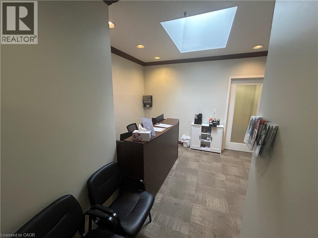 697 Coronation Boulevard Unit# 3, Cambridge, Ontario N1R 3G5 - Photo 2 - 40830242